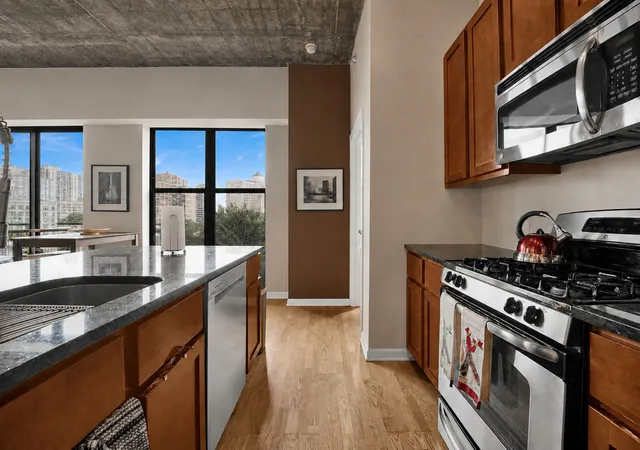 Photo 2 of Condo for sale at 1122 W Catalpa Ave #606, Chicago, IL 60640 | MLS# 12726025 | Listing updated on 2026-09-14