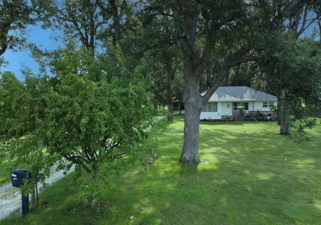 1st image of 2214 N State Route 1, Watseka, IL 60970 | MLS# 12726032