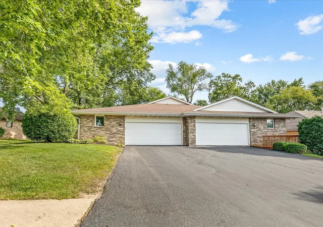 Photo 3 of Townhouse for sale at 6616 Sandalwood Close, Rockford, IL 61108 | MLS# 12726044 | Listing updated on 2026-08-12