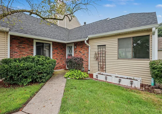Photo 1 of Sale Pending at 1100 Saratoga Ln #1100, Chesterton, IN 46304 | MLS# 12726127 | Listing updated on 2026-09-14