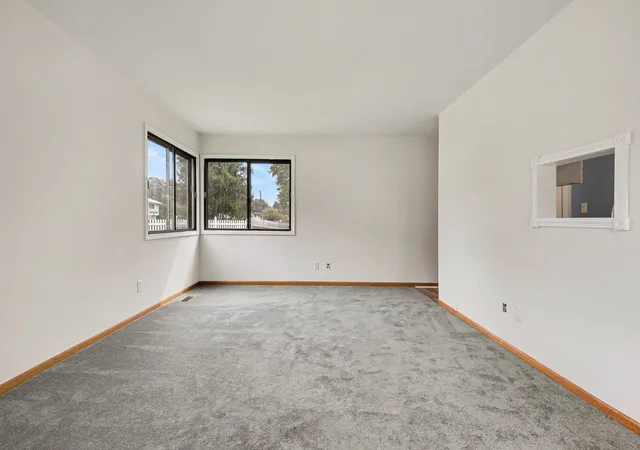 Photo 4 of Sale Pending at 1100 Saratoga Ln #1100, Chesterton, IN 46304 | MLS# 12726127 | Listing updated on 2026-09-14