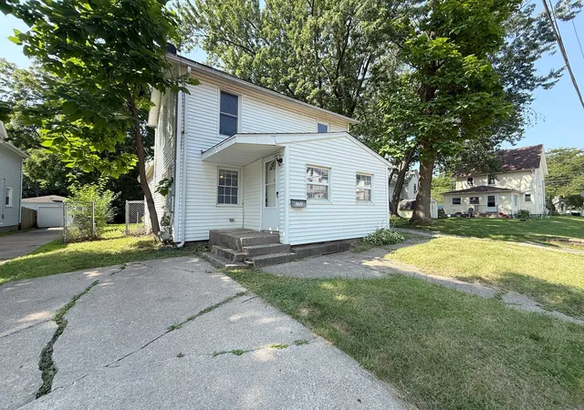 Photo 2 of Single family home for sale at 1718 19th Avenue, Rock Island, IL 61201 | MLS# 12726152 | Listing updated on 2026-10-06