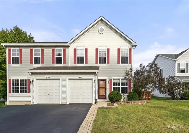 Photo 1 of Sale Pending at 1402 Sommer Ct, Minooka, IL 60447 | MLS# 12726154 | Listing updated on 2026-09-25