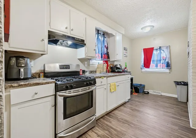 Photo 4 of House for sale at 142 13th Street, Silvis, IL 61282 | MLS# 12726192 | Listing updated on 2026-10-07