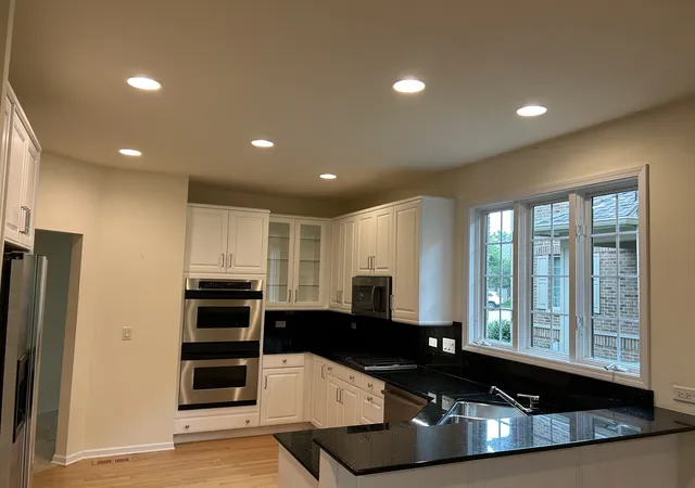 Photo 4 of Townhouse for sale at 2269 Royal Ridge Dr, Northbrook, IL 60062 | MLS# 12726200 | Listing updated on 2026-08-25