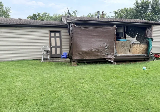 Photo 2 of Single family home for sale at 201 Lucinda Dr, Fairview Heights, IL 62208 | MLS# 12726207 | Listing updated on 2026-08-16
