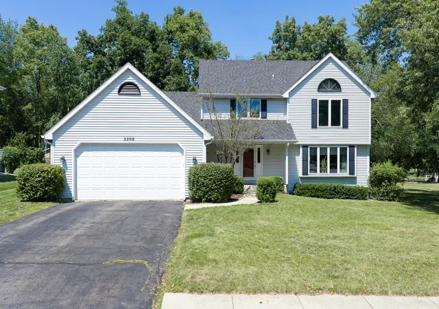 Photo 1 of Single family home for sale at 2206 Farmdale Ln, Freeport, IL 61032 | MLS# 12726212 | Listing updated on 2026-08-12