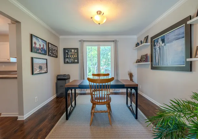Photo 3 of Single family home for sale at 2206 Farmdale Ln, Freeport, IL 61032 | MLS# 12726212 | Listing updated on 2026-08-12