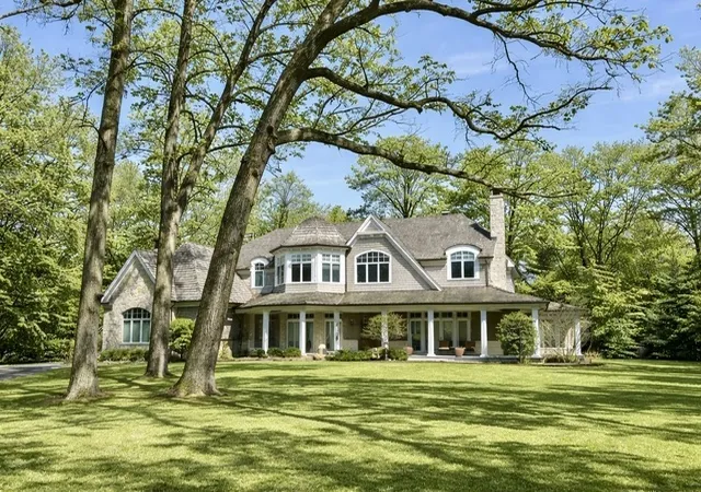 1st image of 1300 Abington Cambs Dr, Lake Forest, IL 60045 | MLS# 12726255