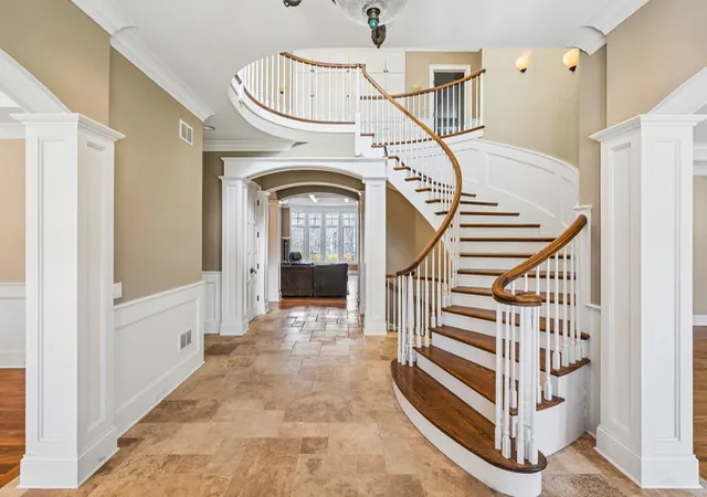 5th image of 1300 Abington Cambs Dr, Lake Forest, IL 60045 | MLS# 12726255