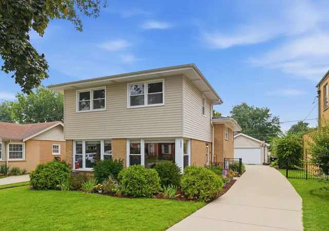 Photo 1 of Single family home for sale at 1451 Suffolk Ave, Westchester, IL 60154 | MLS# 12726269 | Listing updated on 2026-09-01