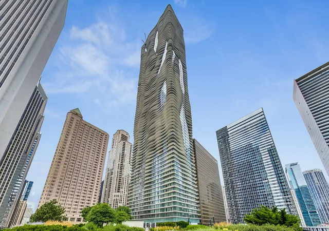 Photo 2 of Condo for sale at 225 N Columbus Dr #6509, Chicago, IL 60601 | MLS# 12726281 | Listing updated on 2026-10-16