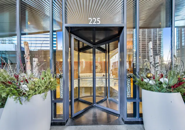 Photo 3 of Condo for sale at 225 N Columbus Dr #6509, Chicago, IL 60601 | MLS# 12726281 | Listing updated on 2026-10-16