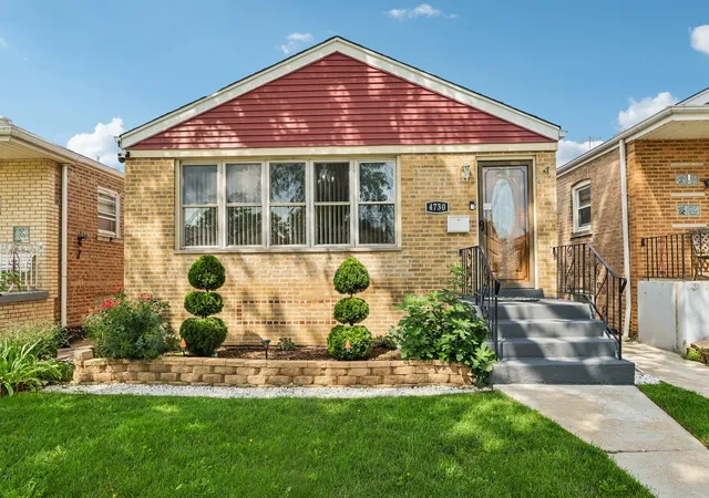 Photo 1 of Sale Pending at 4730 S Lamon Ave, Chicago, IL 60638 | MLS# 12726318 | Listing updated on 2026-09-12