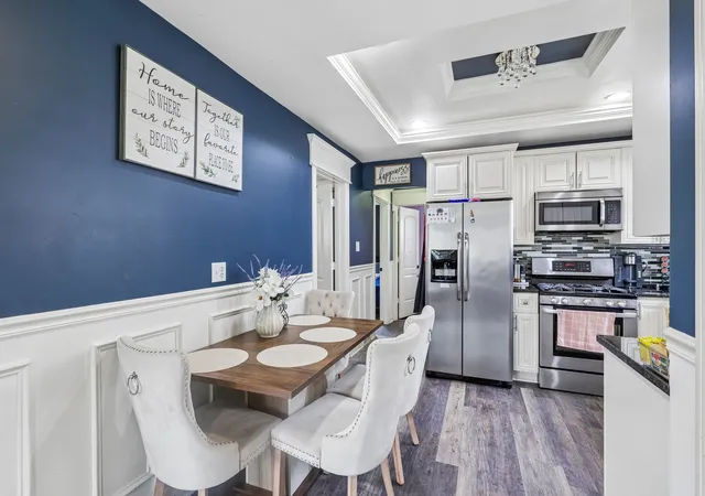 Photo 3 of Sale Pending at 4730 S Lamon Ave, Chicago, IL 60638 | MLS# 12726318 | Listing updated on 2026-09-12