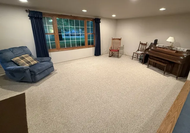 Photo 2 of Single family home for sale at 1247 Tilton Park Dr, Rochelle, IL 61068 | MLS# 12726350 | Listing updated on 2026-08-16