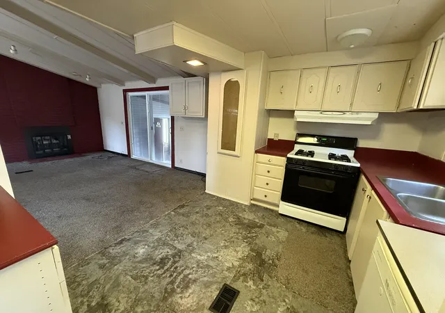 Photo 4 of Manufactured home for sale at 98 Maple Ln, Sandwich, IL 60548 | MLS# 12726357 | Listing updated on 2026-08-14