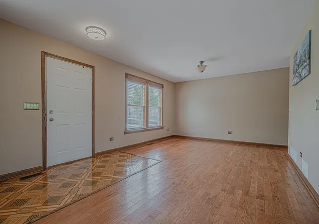 Photo 2 of Single family home for sale at 3906 Sedge St, Zion, IL 60099 | MLS# 12726361 | Listing updated on 2026-10-06