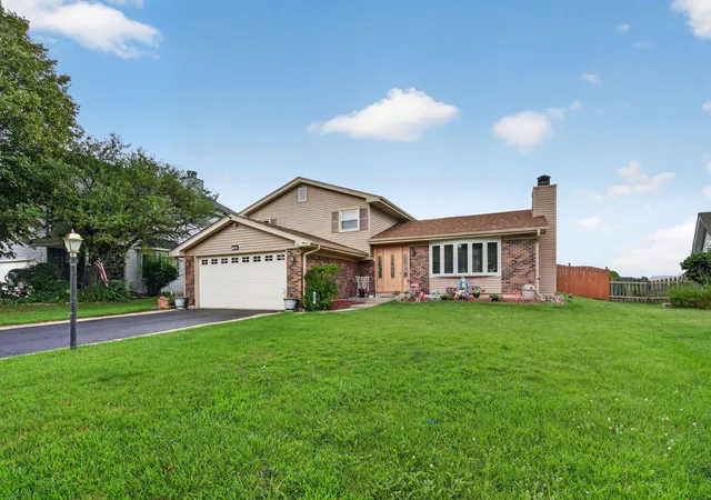 Photo 1 of Single family home for sale at 196 Sunshine Dr, Bolingbrook, IL 60490 | MLS# 12726362 | Listing updated on 2026-08-13