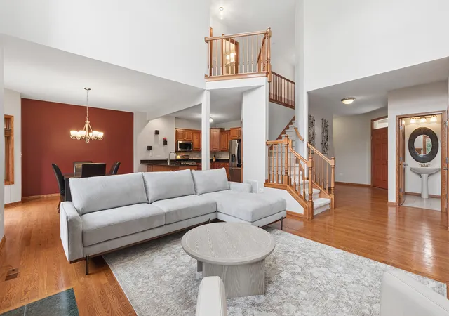 5th image of 11156 Karen Dr, Orland Park, IL 60467 | MLS# 12726397