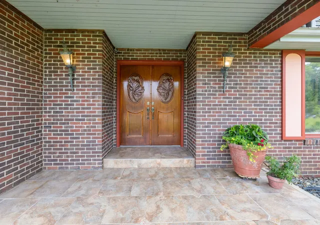 Photo 2 of Single family home for sale at 212 Cheviot Dr, Bartlett, IL 60103 | MLS# 12726400 | Listing updated on 2026-09-15