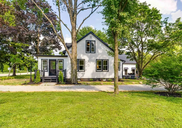 Photo 3 of Single family home for sale at 22291 W Long Grv Rd, Deer Park, IL 60010 | MLS# 12726428 | Listing updated on 2026-09-05
