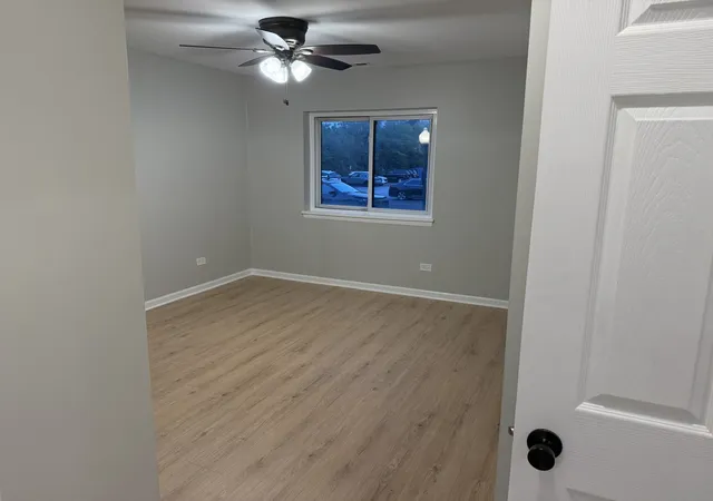 Listing Photo 5 - Condo for sale in building located at 1785 W Algonquin Rd, Mount Prospect, IL 60056 - Unit #1A