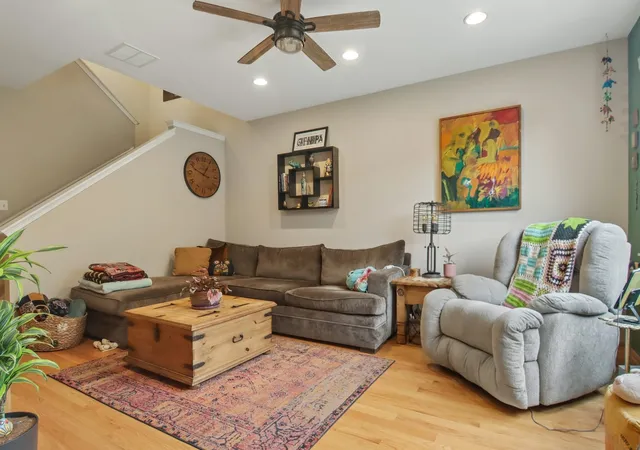 Photo 3 of Townhouse for sale at 664 W Kristina Ln, Round Lake, IL 60073 | MLS# 12726515 | Listing updated on 2026-09-14