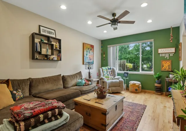 Photo 4 of Townhouse for sale at 664 W Kristina Ln, Round Lake, IL 60073 | MLS# 12726515 | Listing updated on 2026-09-14