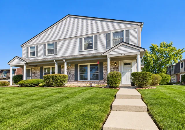 Townhouse for sale at 636 Newton Ct #636, Schaumburg, IL 60194 | MLS# 12726569