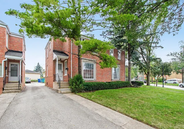 Photo 1 of Townhouse for sale at 706 Broadview Ave, Highland Park, IL 60035 | MLS# 12726593 | Listing updated on 2026-08-15