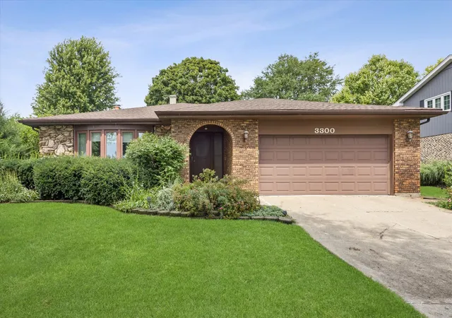 Photo 1 of Single family home for sale at 3300 Ailsworth Ct, Darien, IL 60561 | MLS# 12726603 | Listing updated on 2026-09-22