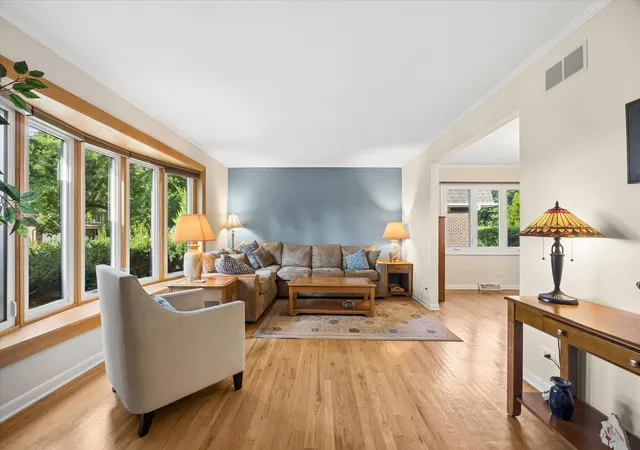Photo 3 of Single family home for sale at 3300 Ailsworth Ct, Darien, IL 60561 | MLS# 12726603 | Listing updated on 2026-09-22