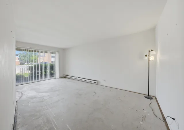 Listing Photo 5 - Condo for sale in building located at 9717 S Keeler Ave, Oak Lawn, IL 60453 - Unit #109