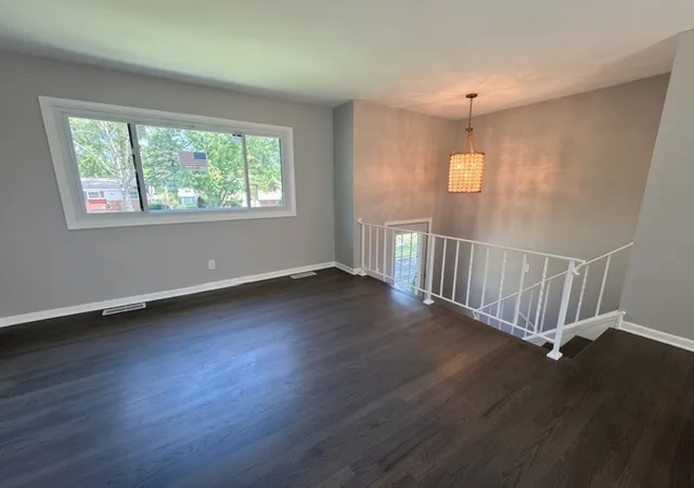 Photo 3 of Single family home for sale at 720 Blackhawk Dr, University Park, IL 60484 | MLS# 12726636 | Listing updated on 2026-09-14