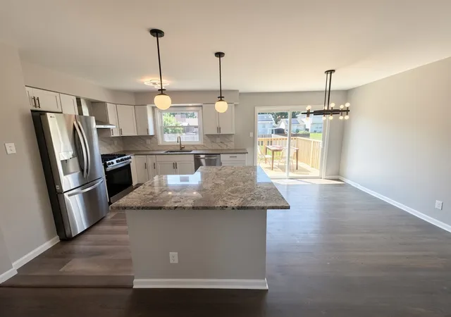 Photo 4 of Single family home for sale at 720 Blackhawk Dr, University Park, IL 60484 | MLS# 12726636 | Listing updated on 2026-09-14