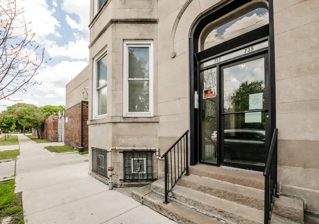 Photo 2 of Condo for sale at 735 E 50th Street #2, Chicago, IL 60615 | MLS# 12726659 | Listing updated on 2026-08-13