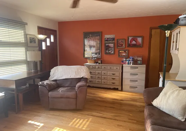 Photo 2 of Single family home for sale at 1236 Giant City Rd, Carbondale, IL 62902 | MLS# 12726663 | Listing updated on 2026-09-04