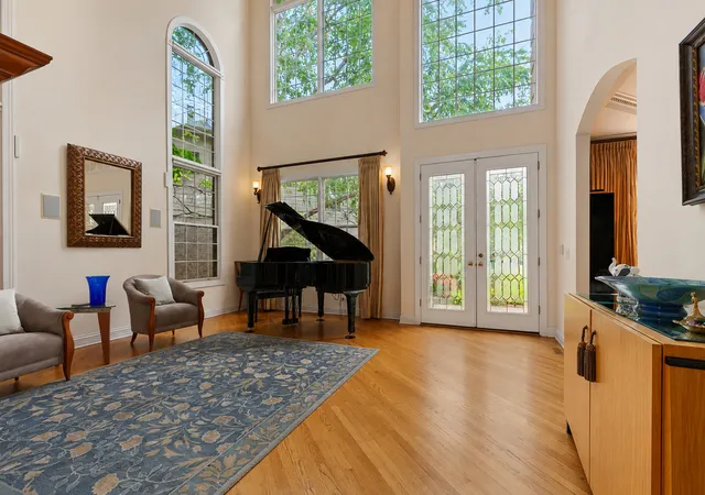 Photo 3 of Single family home for sale at 1925 Turtle Bay Rd, Vernon Hills, IL 60061 | MLS# 12726686 | Listing updated on 2026-09-06