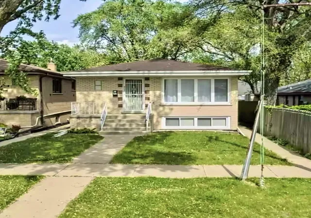 Photo 1 of Single family home for sale at 8037 Natchez Ave, Burbank, IL 60459 | MLS# 12726740 | Listing updated on 2026-08-12