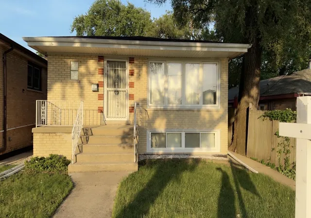 Photo 2 of Single family home for sale at 8037 Natchez Ave, Burbank, IL 60459 | MLS# 12726740 | Listing updated on 2026-08-12