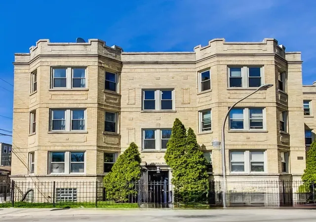 Condo for sale at 4852 N Sacramento Ave #2N, Chicago, IL 60625 | MLS# 12726745 | Listing updated on 2026-09-17