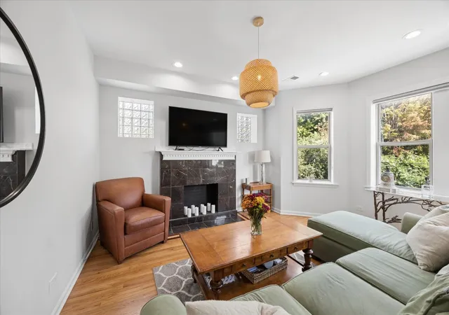 Photo 2 of Condo for sale at 4852 N Sacramento Ave #2N, Chicago, IL 60625 | MLS# 12726745 | Listing updated on 2026-09-17
