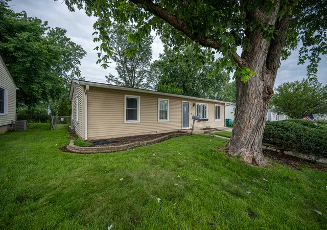 Photo 1 of Single family home for sale at 404 Kenyon Ave, Romeoville, IL 60446 | MLS# 12726751 | Listing updated on 2026-10-06