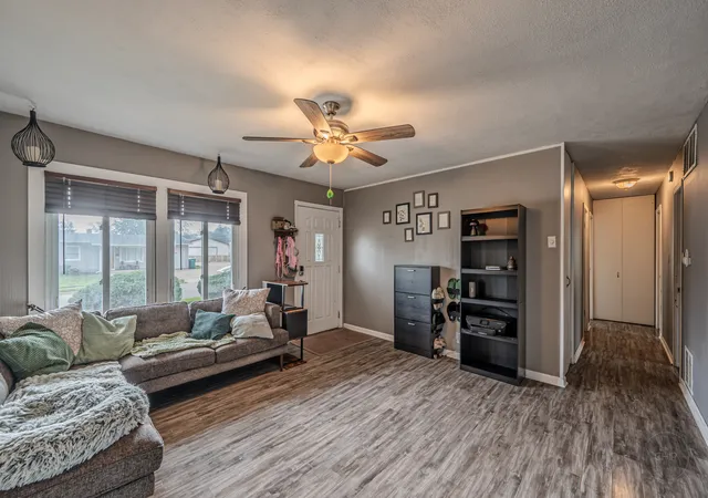 Photo 4 of Single family home for sale at 404 Kenyon Ave, Romeoville, IL 60446 | MLS# 12726751 | Listing updated on 2026-10-06