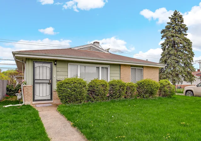 Photo 3 of Single family home for sale at 1383 Greenbay Ave, Calumet City, IL 60409 | MLS# 12726774 | Listing updated on 2026-08-12