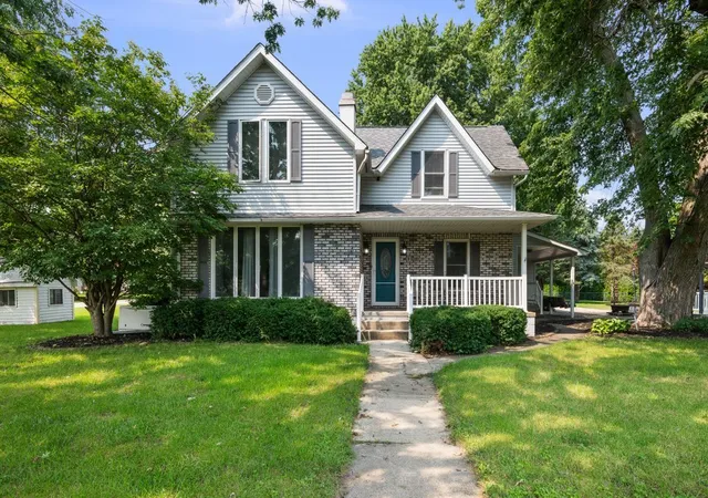 Photo 2 of Single family home for sale at 204 Ne 7th Street, Galva, IL 61434 | MLS# 12726806 | Listing updated on 2026-08-17