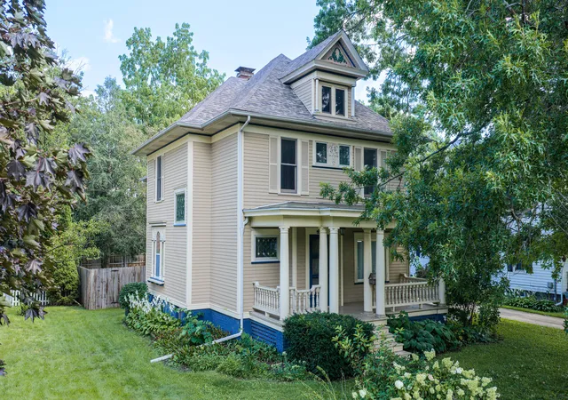 Photo 2 of Single family home for sale at 727 S Euclid Ave, Princeton, IL 61356 | MLS# 12726819 | Listing updated on 2026-08-26