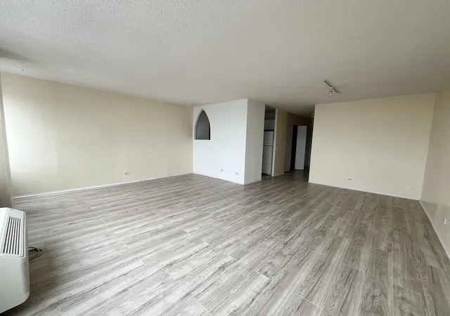 3rd image of 5320 N Sheridan Rd #2110, Chicago, IL 60640 | MLS# 12726830
