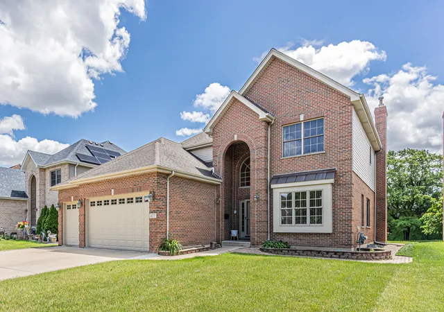 Photo 2 of Single family home for sale at 427 W Natoma Ave, Addison, IL 60101 | MLS# 12726835 | Listing updated on 2026-08-30